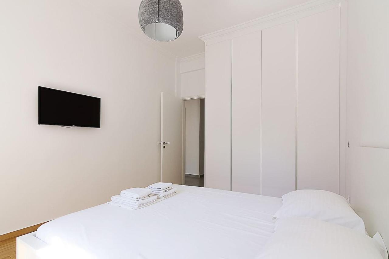 Spacious Two Bedroom Apartment In Central Location เอเธนส์ ภายนอก รูปภาพ