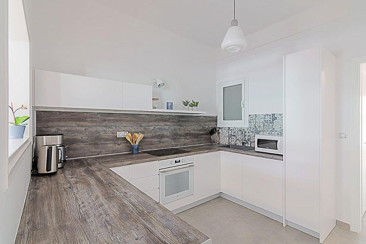 Spacious Two Bedroom Apartment In Central Location เอเธนส์ ภายนอก รูปภาพ