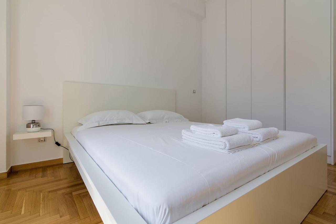 Spacious Two Bedroom Apartment In Central Location เอเธนส์ ภายนอก รูปภาพ