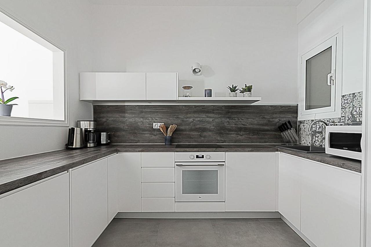 Spacious Two Bedroom Apartment In Central Location เอเธนส์ ภายนอก รูปภาพ