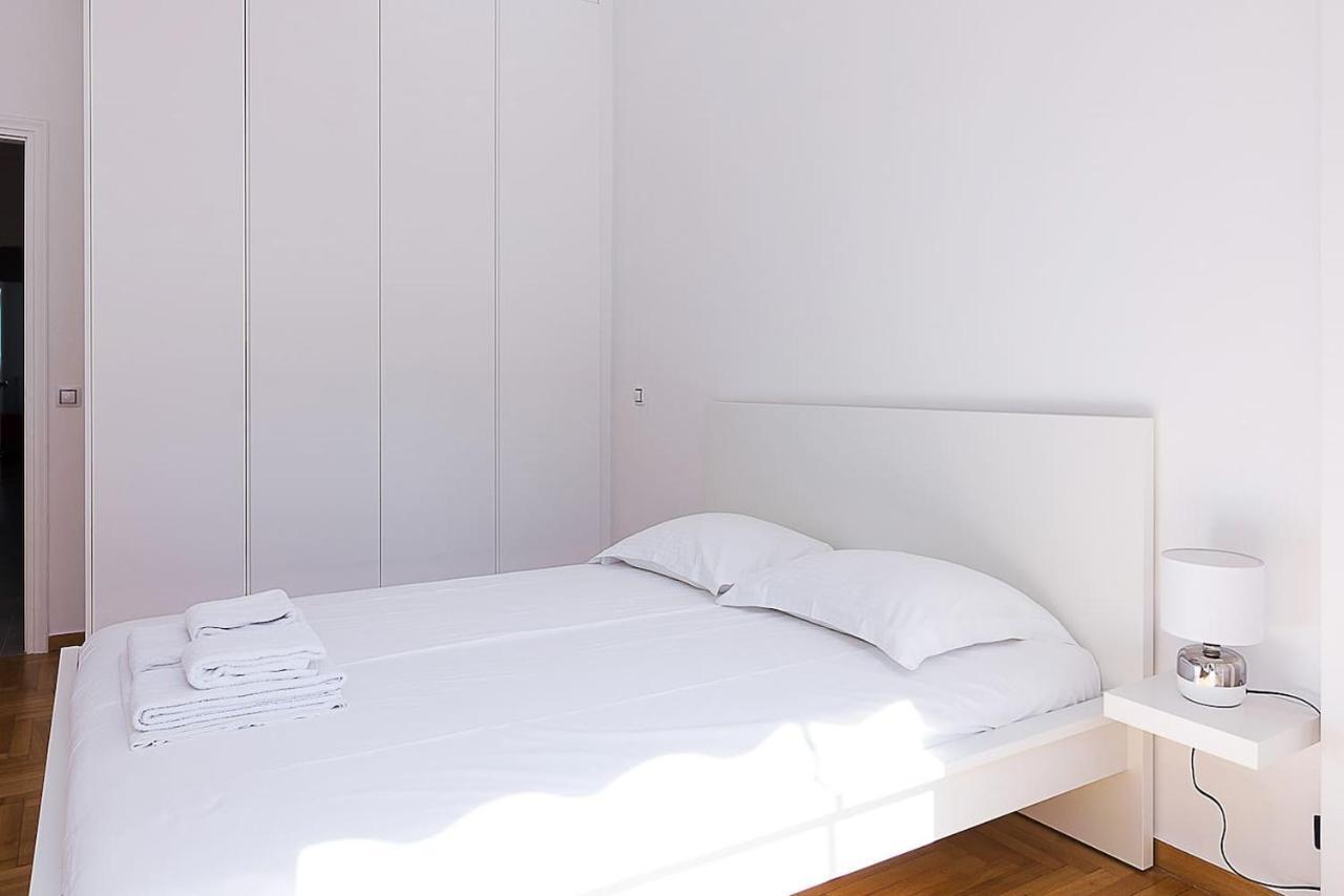 Spacious Two Bedroom Apartment In Central Location เอเธนส์ ภายนอก รูปภาพ