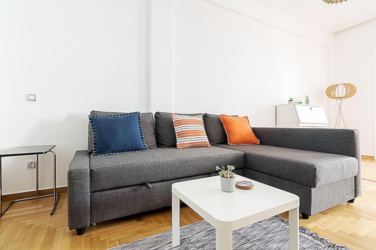 Spacious Two Bedroom Apartment In Central Location เอเธนส์ ภายนอก รูปภาพ