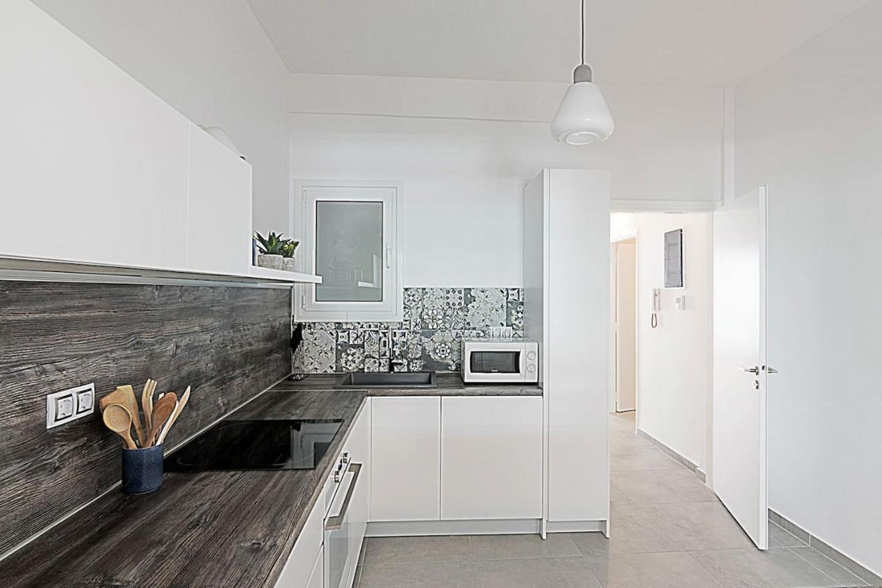 Spacious Two Bedroom Apartment In Central Location เอเธนส์ ภายนอก รูปภาพ