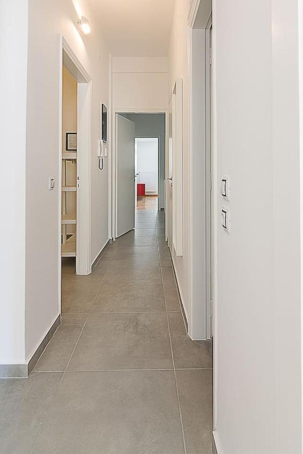 Spacious Two Bedroom Apartment In Central Location เอเธนส์ ภายนอก รูปภาพ