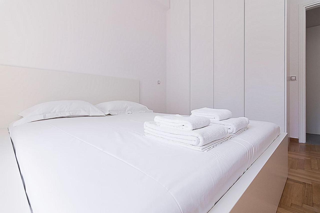 Spacious Two Bedroom Apartment In Central Location เอเธนส์ ภายนอก รูปภาพ